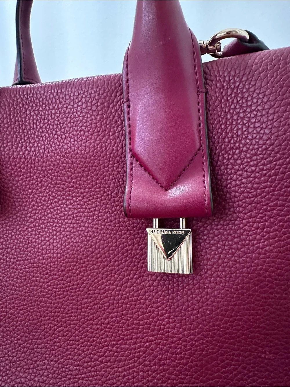 Michael Kors Burgundy Pebbled Leather Satchel Crossbody Tote Bag Gold‎ Hardware